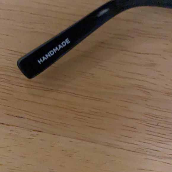 NWT Le Specs sunglasses with case - Picture 4 of 5